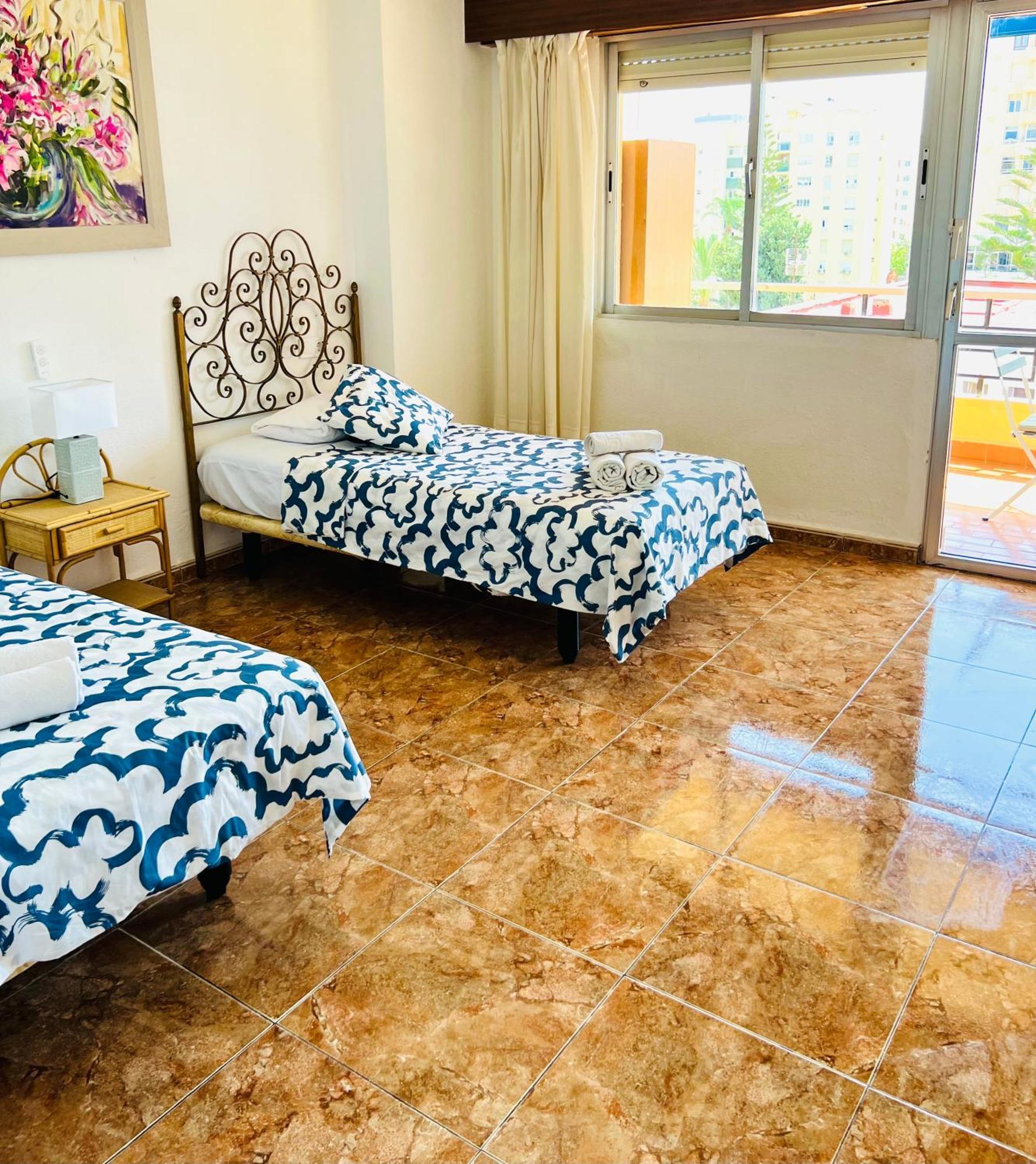 Torremolinos Carihuela Nucleo Cristal Apartman Kültér fotó